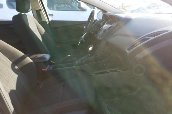 фото Ford Focus SE