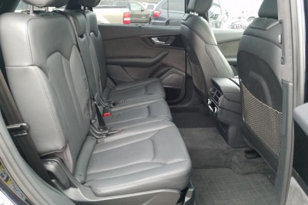 фото Audi Q7 PRESTIGE