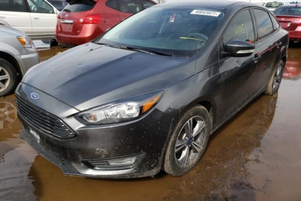 фото Ford Focus SE