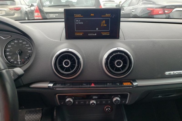 фото Audi A3 E-TRON Premium