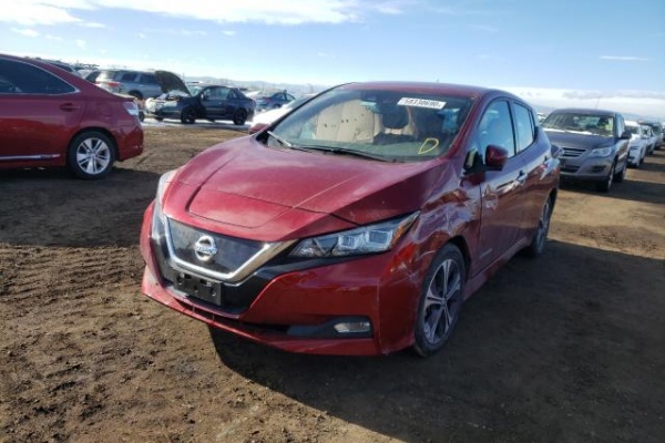 фото Nissan Leaf S
