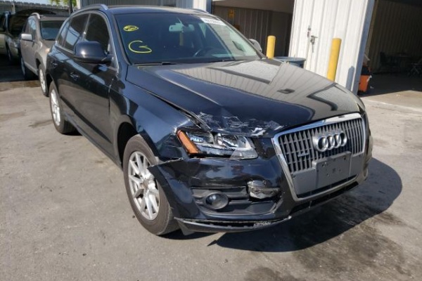 фото Audi Q5 PREMIUM