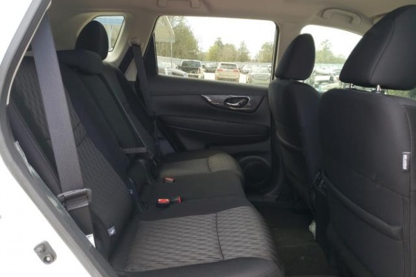 фото Nissan ROGUE S