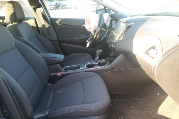 фото Chevrolet Cruze LT