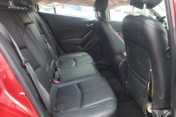 фото Mazda 3 TOURING