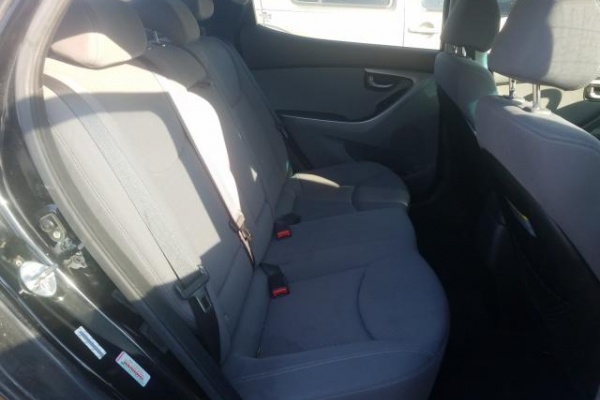 фото Hyundai Elantra SE