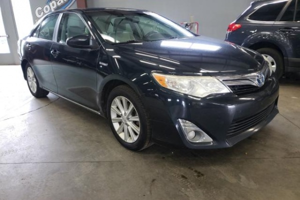 фото Toyota Camry HYBRID