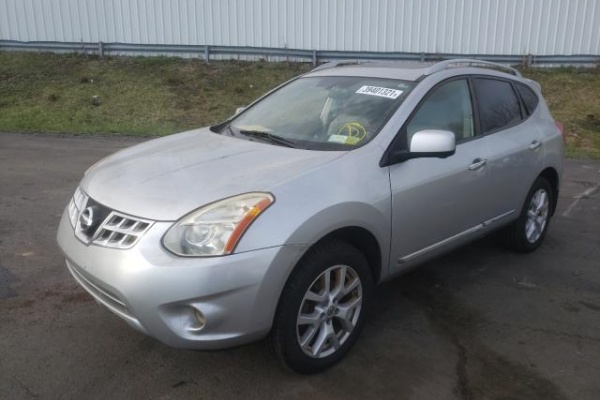 фото Nissan ROGUE S