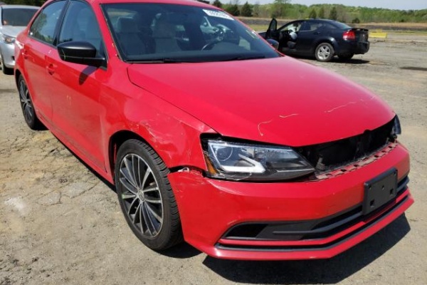 фото Volkswagen Jetta BASE