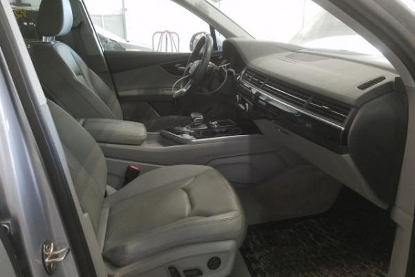 фото Audi Q7 PRESTIGE