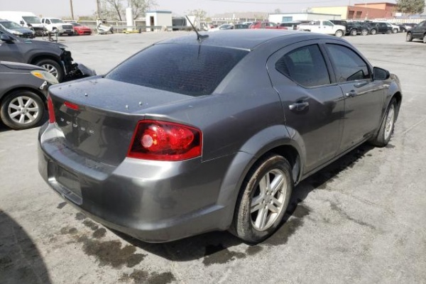 фото Dodge AVENGER SE