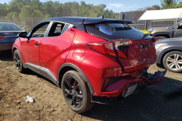 фото TOYOTA C-HR XLE