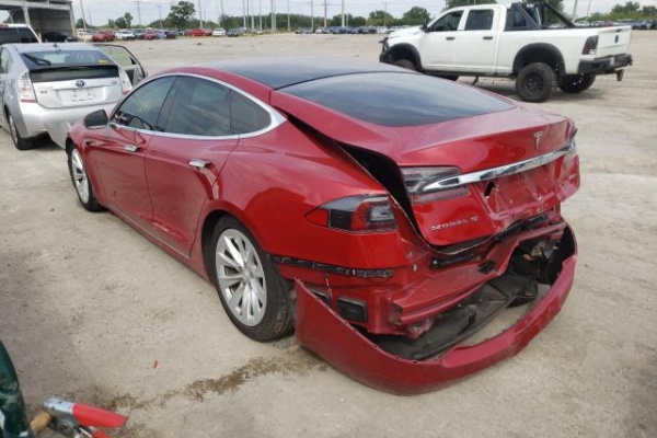 фото Tesla MODEL S