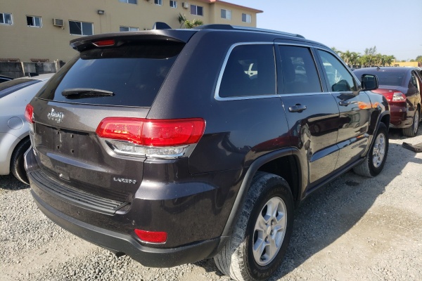 фото Jeep Grand Cherokee LAREDO