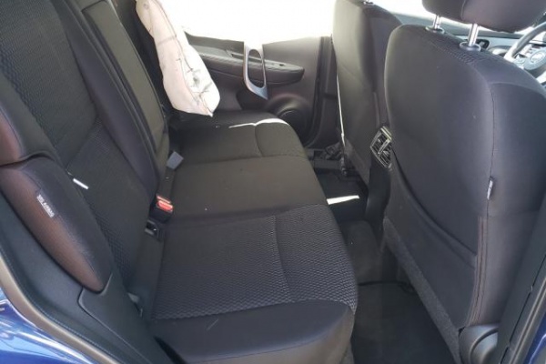 фото Nissan ROGUE SPORT S