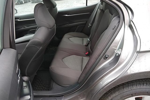 фото Toyota Camry LE