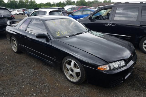 фото NISSAN SKYLINE