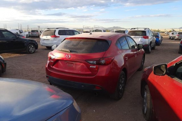 фото Mazda 3 SPORT