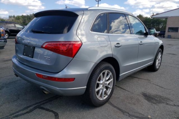 фото Audi Q5 PREMIUM