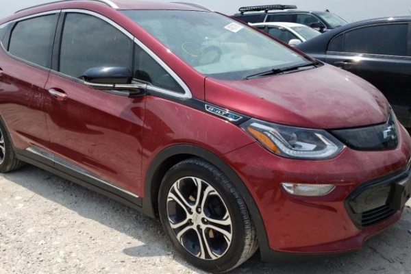 фото Chevrolet bolt EV PREMIER
