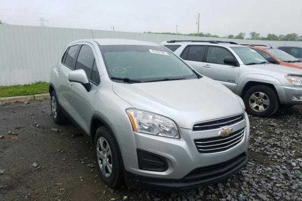 фото Chevrolet Trax LS