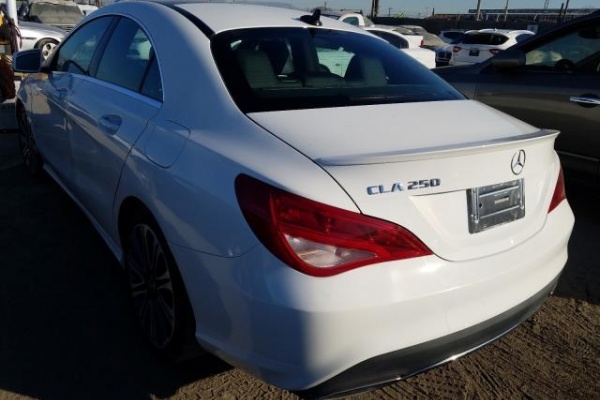 фото Mersedes-Benz GLA 250