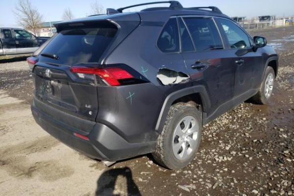 фото Toyota RAV4 LE