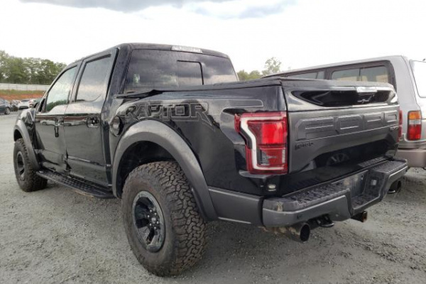 фото Ford F-150 RAPTOR