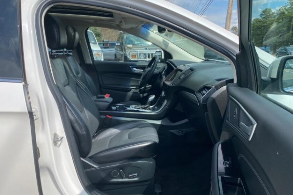 фото Ford Edge Titanium