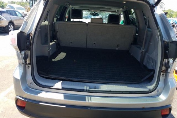 фото Toyota HIGHLANDER XLE