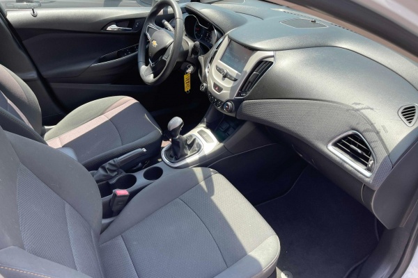 фото Chevrolet Cruze LS