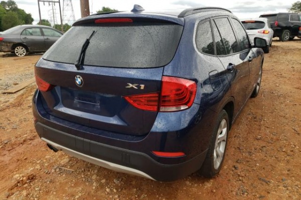 фото BMW X1 SDRIVE28I