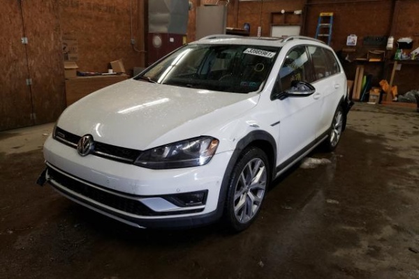 фото Volkswagen golf ALLTRACK S