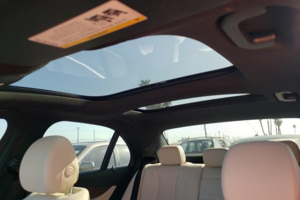 фото Mercedes Benz E 300