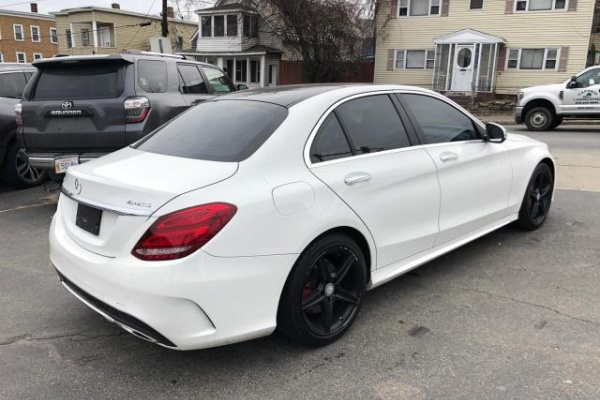 фото Mercedes-Benz C 300 4MATIC