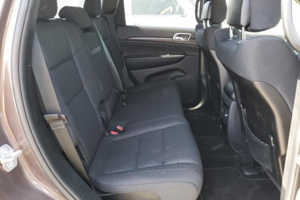 фото jeep GRAND CHEROKEE LAREDO