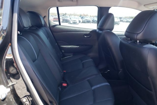 фото Nissan Leaf S