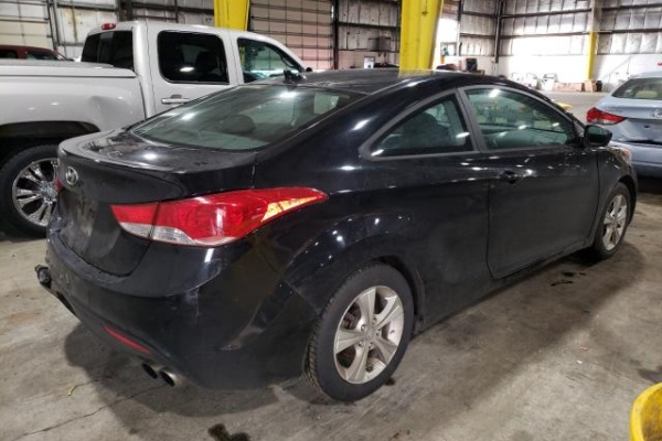 фото Hyundai Elantra Coupe GS