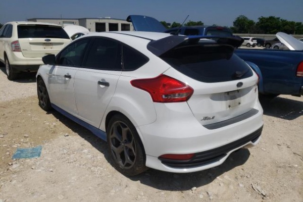 фото Ford Focus ST