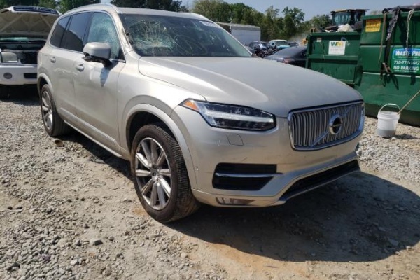фото Volvo XC90 T6