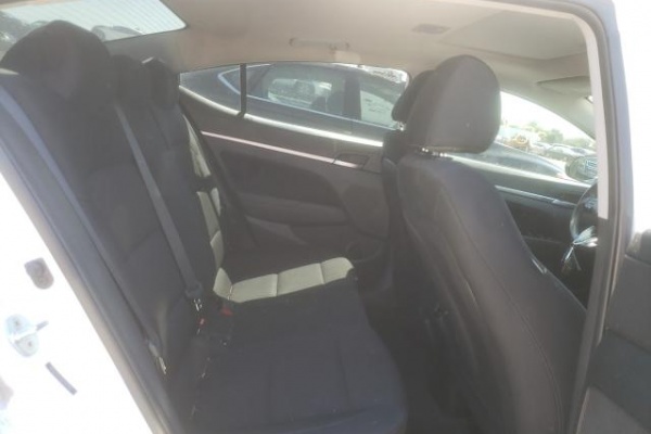 фото Hyundai Elantra SEL