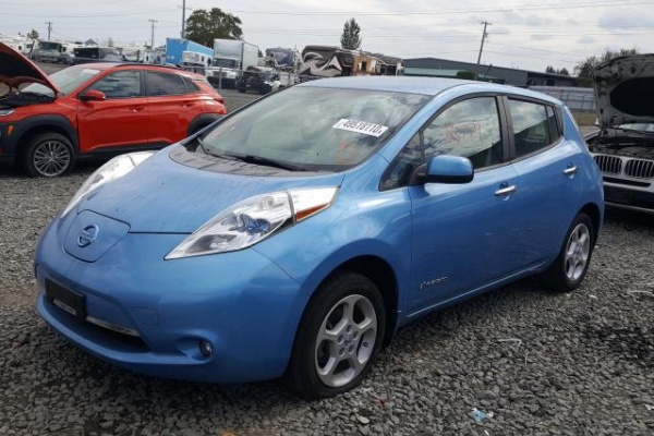 фото Nissan Leaf S