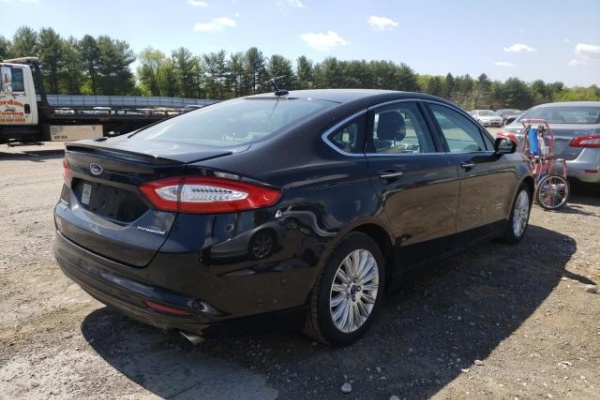 фото Ford Fusion TITANIUM PHEV