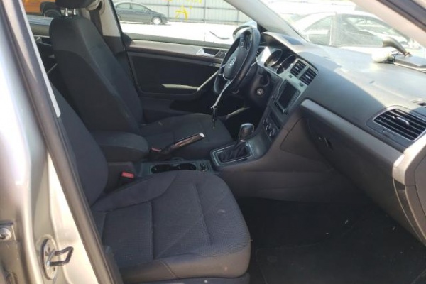 фото Volkswagen golf SPORTWAGEN S