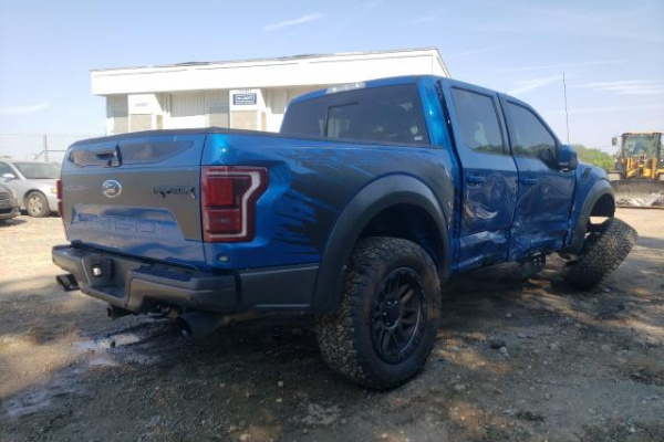 фото Ford F-150 RAPTOR