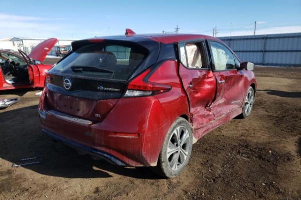 фото Nissan Leaf S