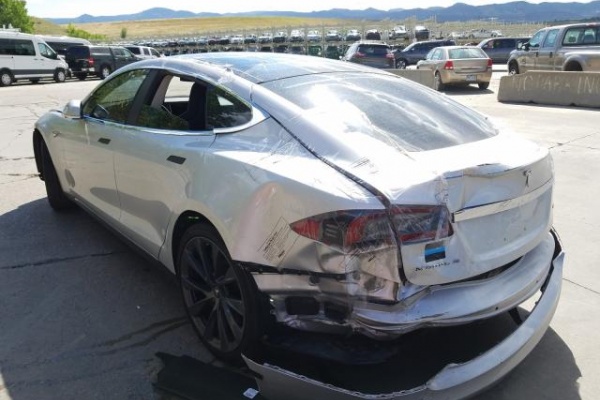 фото Tesla MODEL S