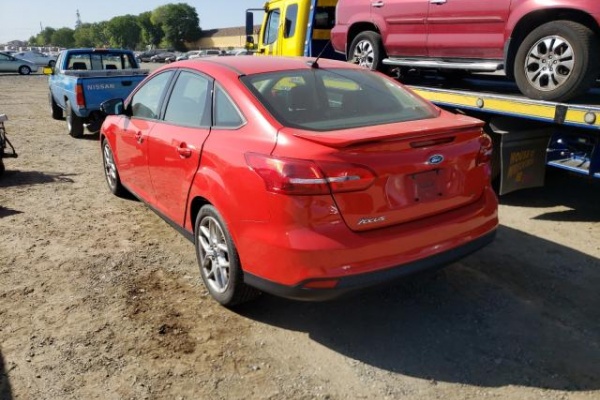 фото Ford Focus SE