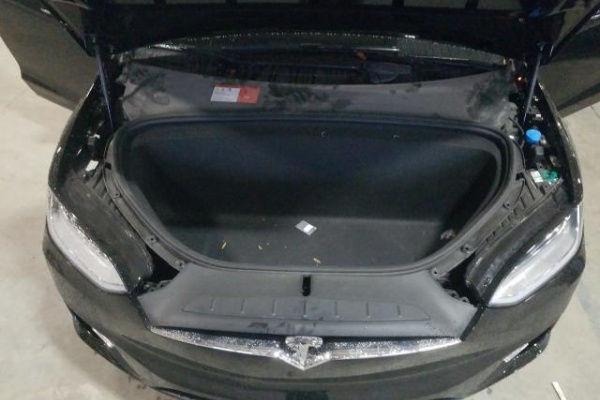 фото Tesla MODEL X