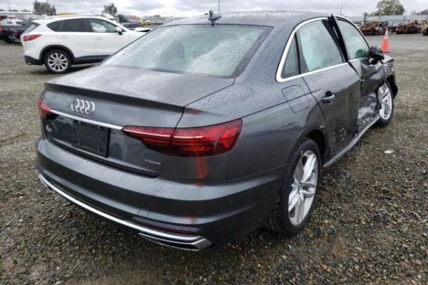 фото Audi A4 Premium